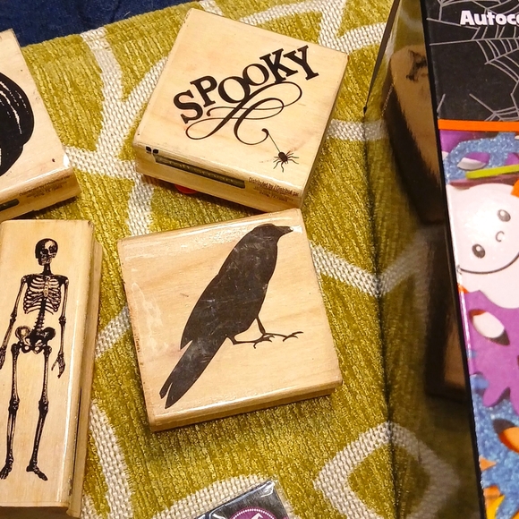 🍂🎃 Halloween Stamp, Sticker, & Party Decorations Set - Picture 4 of 11
